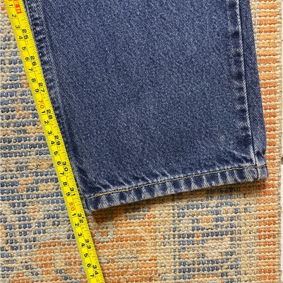 Vintage Medium Wash Levi’s High Rise Straight Leg 29x32 - Picture 8 of 11